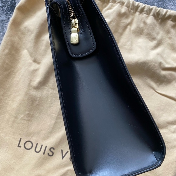 Louis Vuitton Figari PM Black Epi Leather Handbag - Picture 4 of 9